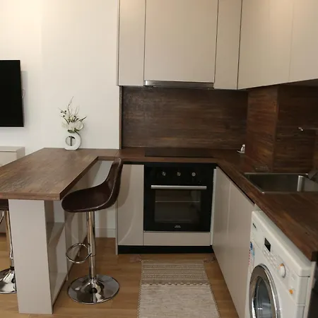 Treni Centrum * Tiran