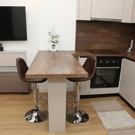 Treni Centrum * Tiran