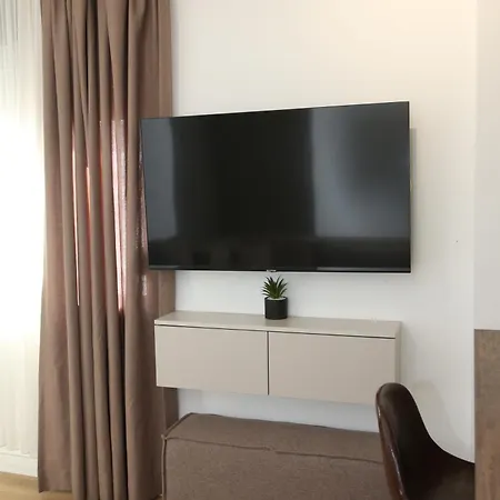 Treni Centrum * Tiran