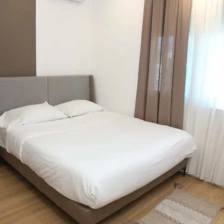 Apartment Treni Centrum *