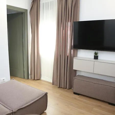 Treni Centrum * Tiran