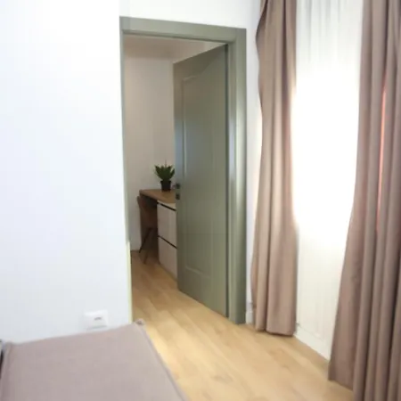 Apartment Treni Centrum *
