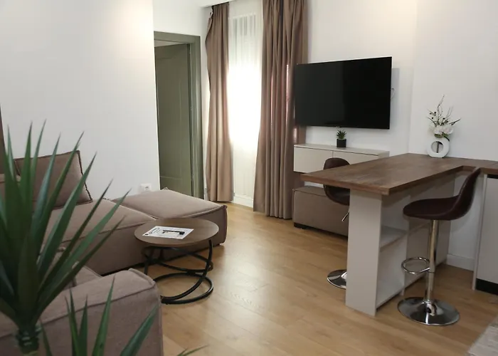 Treni Centrum Τίρανα